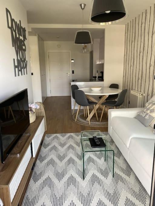 Precioso Apartamento Con Terraza Y Piscina En Portonovo-Sanxenxo المظهر الخارجي الصورة